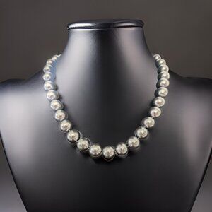 Contemporary Style Vintage Lobster Claw Metallic Pearl Necklace